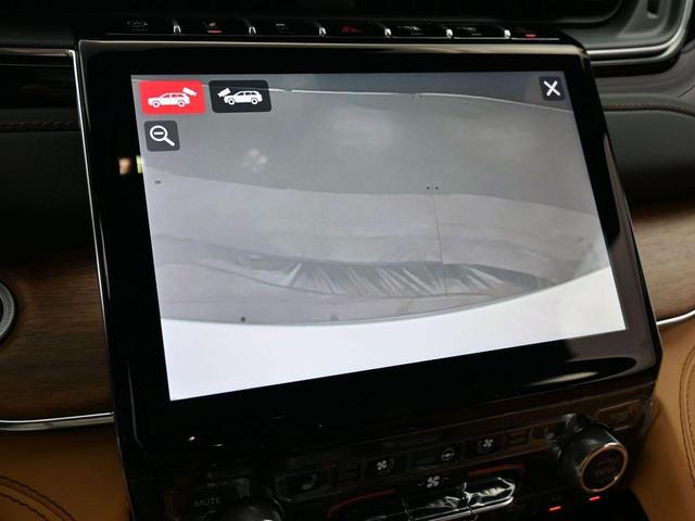 Photo of 2024 Silver Zynith Jeep Grand Cherokee L