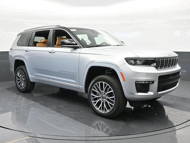 Photo of 2024 Silver Zynith Jeep Grand Cherokee L