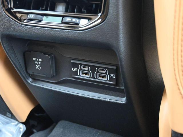 Photo of 2024 Silver Zynith Jeep Grand Cherokee L