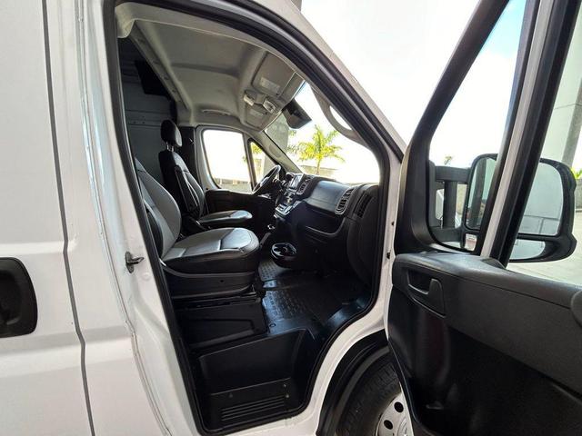 Photo of 2023 Bright White Clearcoat RAM ProMaster 2500