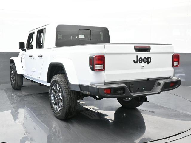 Photo of 2024 Bright White Clearcoat Jeep Gladiator