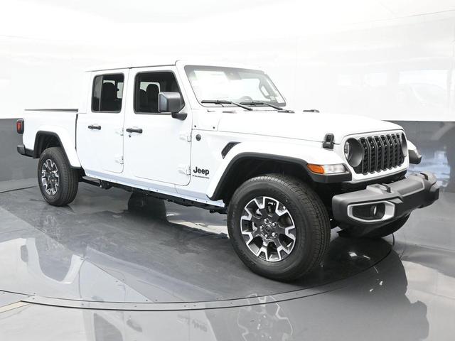 Photo of 2024 Bright White Clearcoat Jeep Gladiator