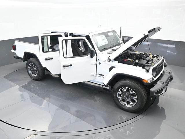 Photo of 2024 Bright White Clearcoat Jeep Gladiator
