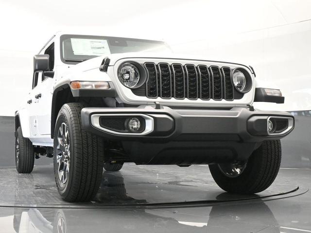 Photo of 2024 Bright White Clearcoat Jeep Gladiator
