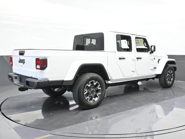 Photo of 2024 Bright White Clearcoat Jeep Gladiator