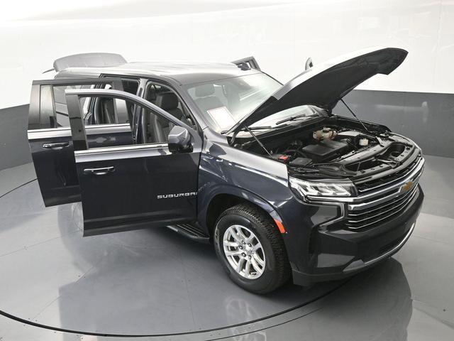 Photo of 2023 Dark Ash Metallic Chevrolet Suburban