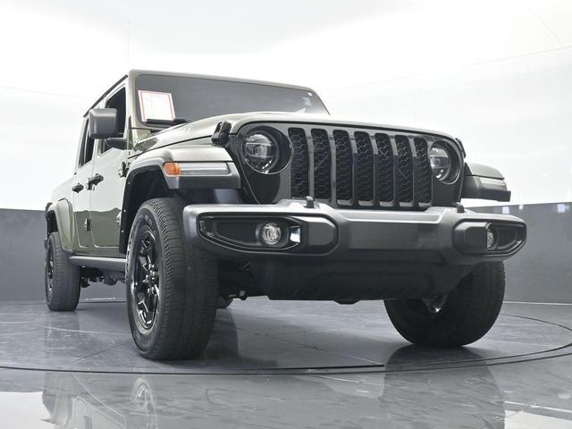 Photo of 2022 Sarge Green Clearcoat Jeep Gladiator