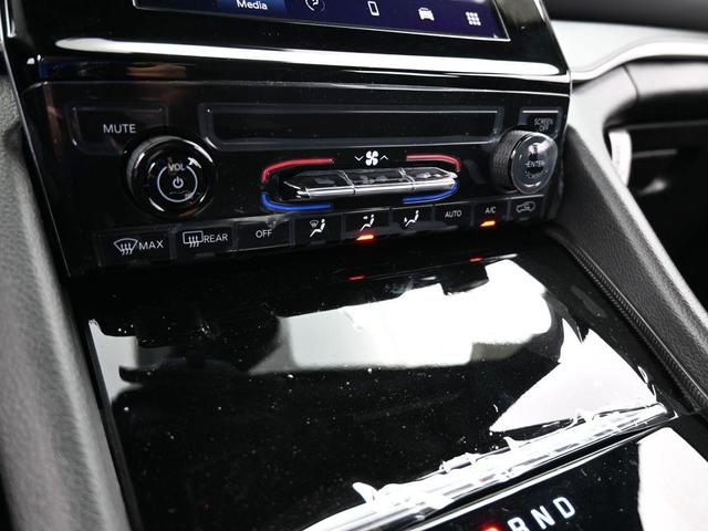 Photo of 2025 Diamond Black Jeep Grand Cherokee