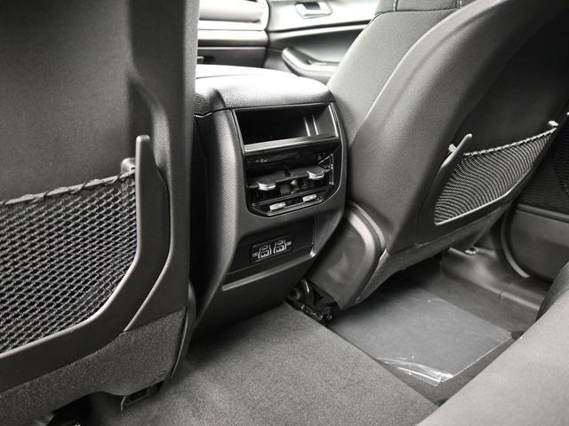 Photo of 2025 Diamond Black Jeep Grand Cherokee