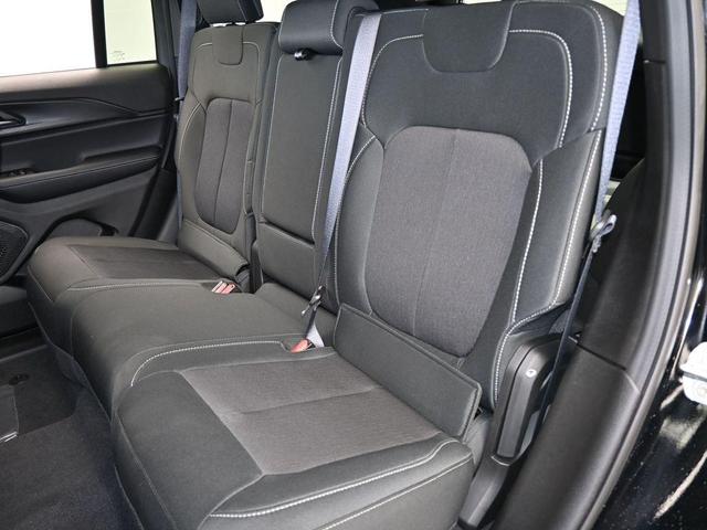 Photo of 2025 Diamond Black Jeep Grand Cherokee