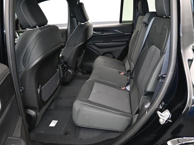 Photo of 2025 Diamond Black Jeep Grand Cherokee