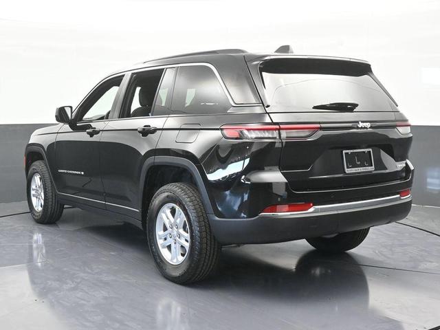 Photo of 2025 Diamond Black Jeep Grand Cherokee