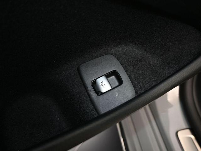 Photo of 2025 White Mercedes-Benz E-Class