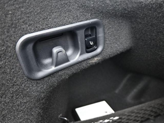 Photo of 2025 White Mercedes-Benz E-Class