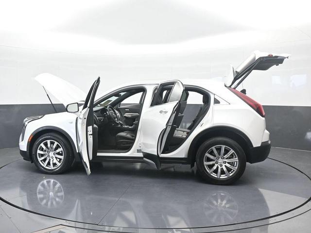 Photo of 2022 Crystal White Tri-Coat Cadillac XT4