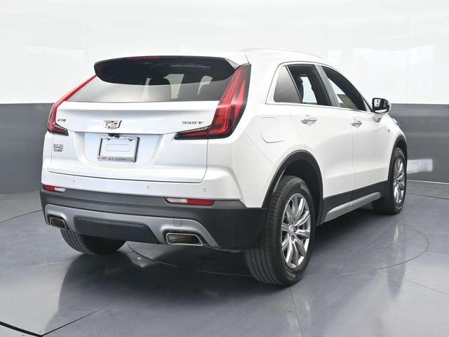 Photo of 2022 Crystal White Tri-Coat Cadillac XT4
