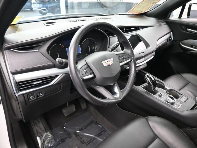 Photo of 2022 Crystal White Tri-Coat Cadillac XT4