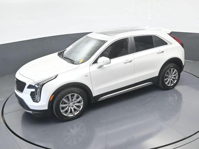 Photo of 2022 Crystal White Tri-Coat Cadillac XT4