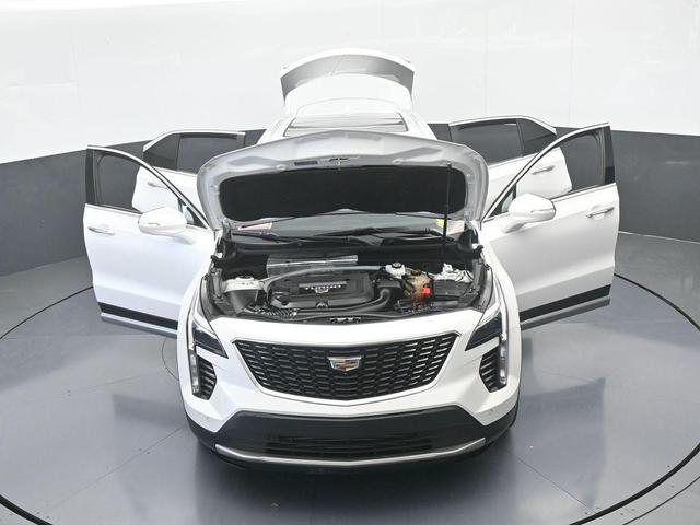 Photo of 2022 Crystal White Tri-Coat Cadillac XT4