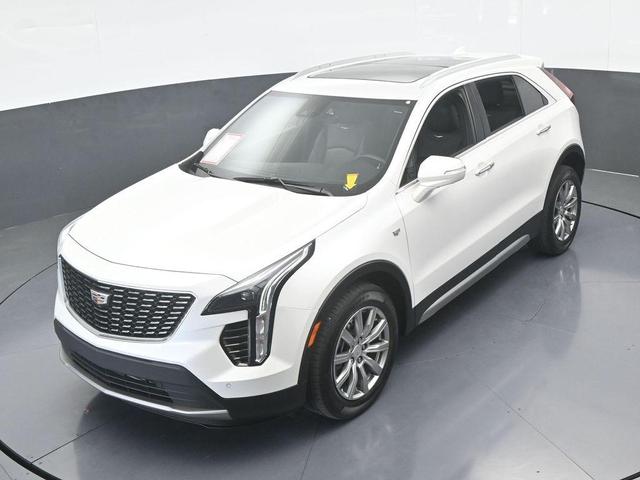 Photo of 2022 Crystal White Tri-Coat Cadillac XT4