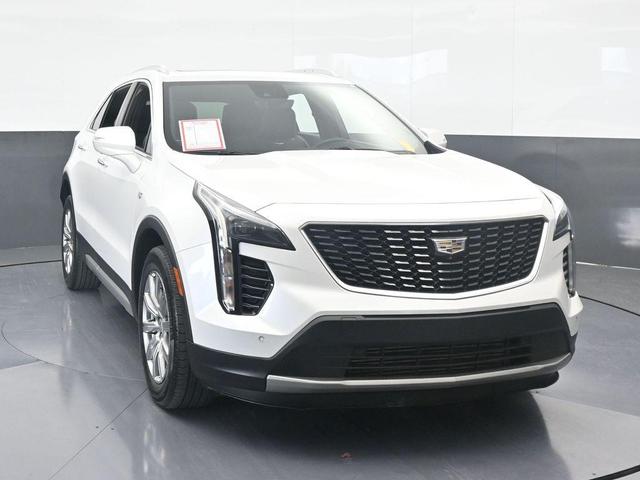 Photo of 2022 Crystal White Tri-Coat Cadillac XT4