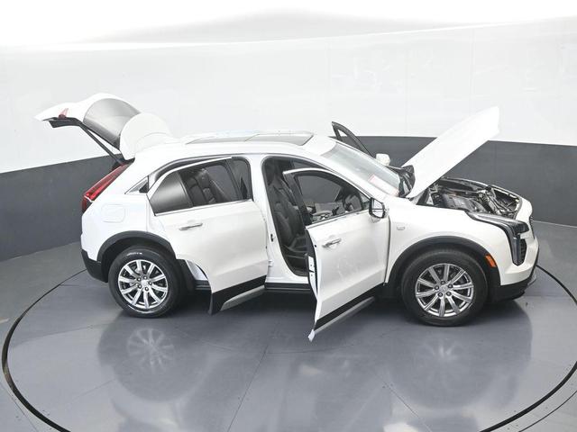 Photo of 2022 Crystal White Tri-Coat Cadillac XT4