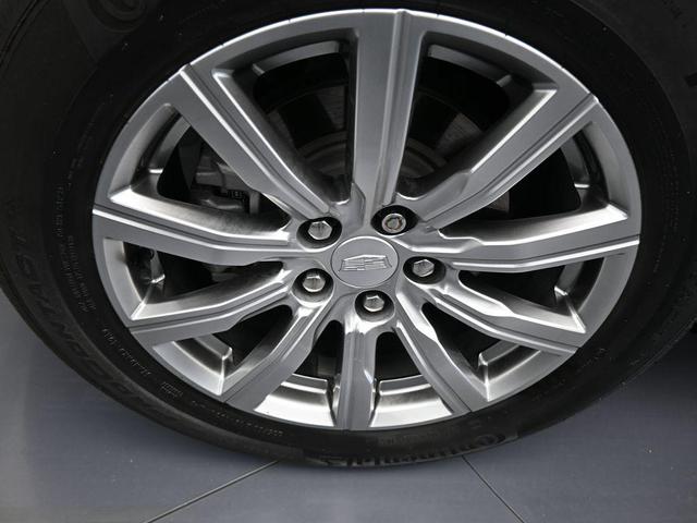 Photo of 2022 Crystal White Tri-Coat Cadillac XT4