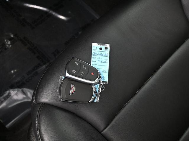 Photo of 2022 Crystal White Tri-Coat Cadillac XT4