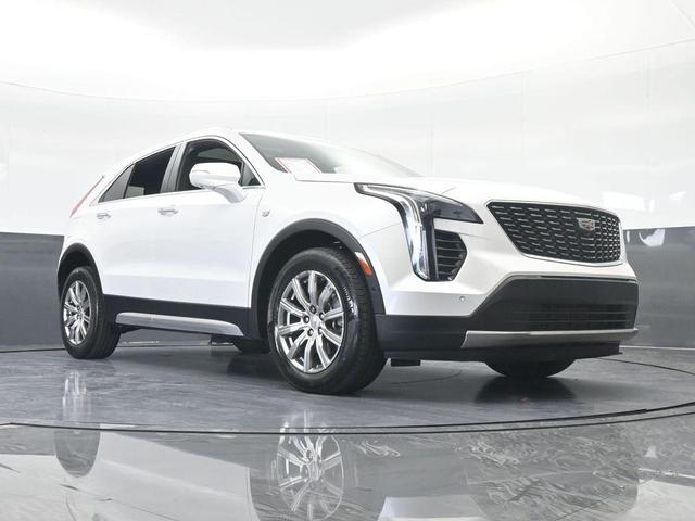 Photo of 2022 Crystal White Tri-Coat Cadillac XT4