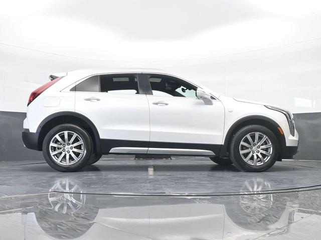 Photo of 2022 Crystal White Tri-Coat Cadillac XT4