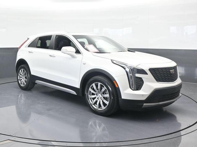 Photo of 2022 Crystal White Tri-Coat Cadillac XT4