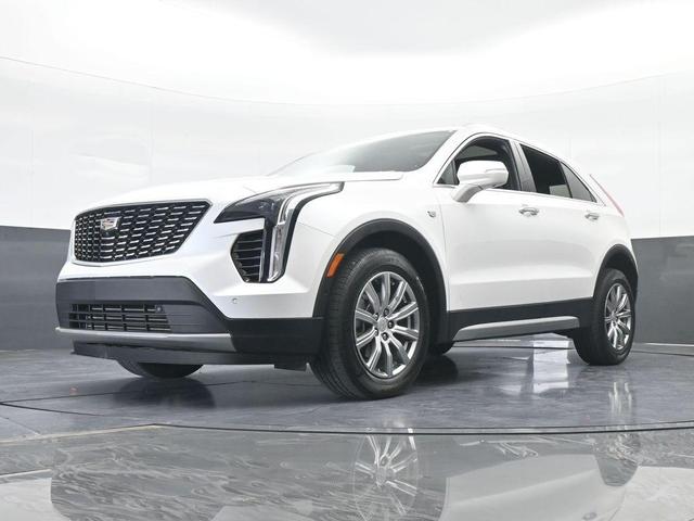 Photo of 2022 Crystal White Tri-Coat Cadillac XT4