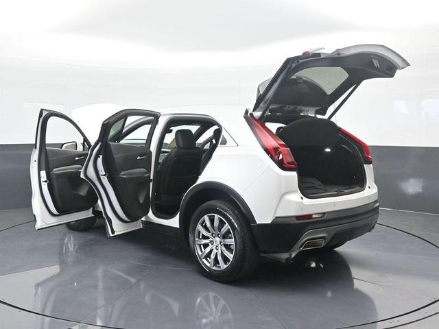 Photo of 2022 Crystal White Tri-Coat Cadillac XT4