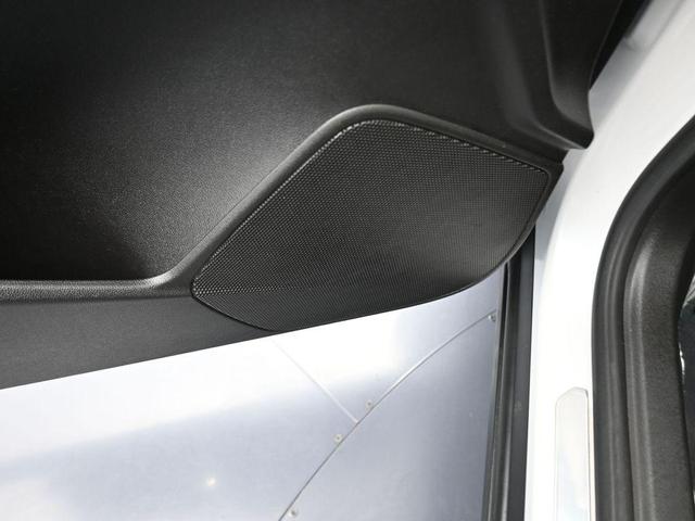 Photo of 2022 Crystal White Tri-Coat Cadillac XT4