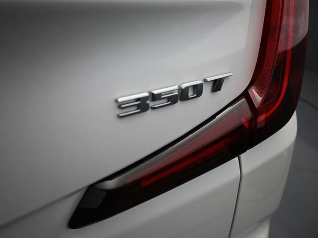 Photo of 2022 Crystal White Tri-Coat Cadillac XT4