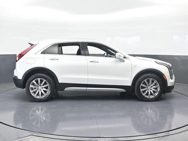Photo of 2022 Crystal White Tri-Coat Cadillac XT4
