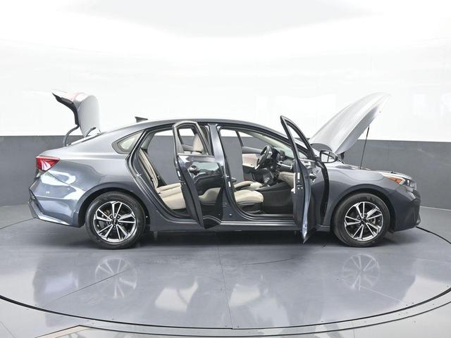 Photo of 2022 Gravity Gray Kia Forte