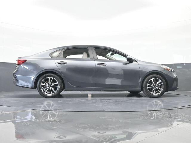 Photo of 2022 Gravity Gray Kia Forte