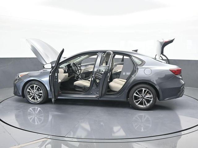 Photo of 2022 Gravity Gray Kia Forte