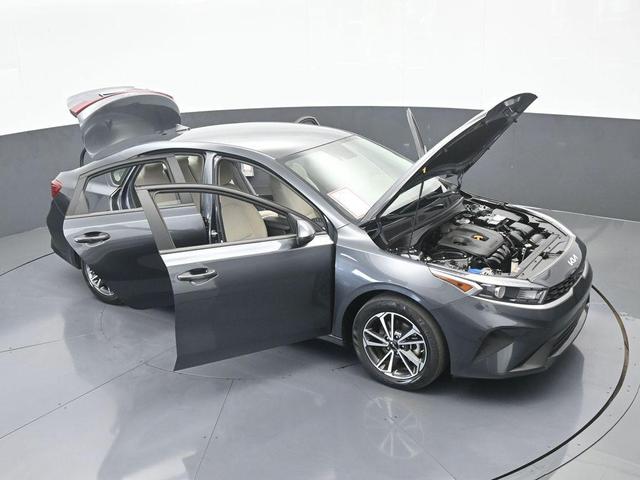 Photo of 2022 Gravity Gray Kia Forte