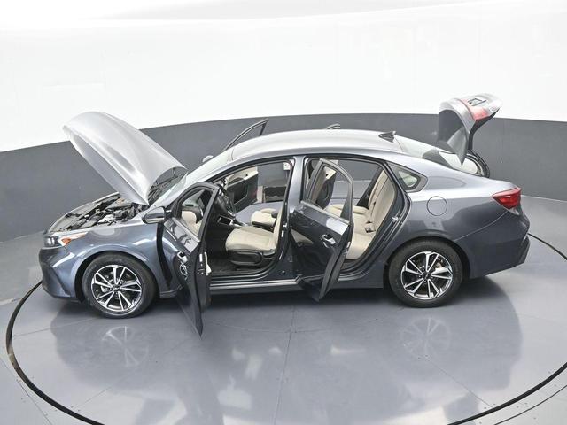 Photo of 2022 Gravity Gray Kia Forte