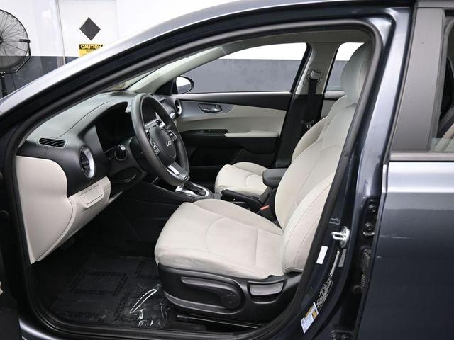 Photo of 2022 Gravity Gray Kia Forte