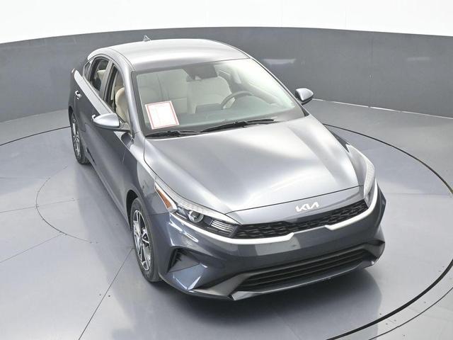 Photo of 2022 Gravity Gray Kia Forte