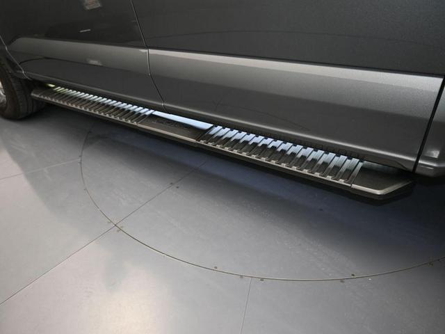 Photo of 2023 Carbonized Gray Metallic Ford F-150