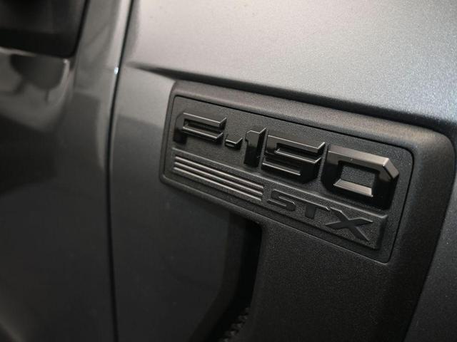 Photo of 2023 Carbonized Gray Metallic Ford F-150