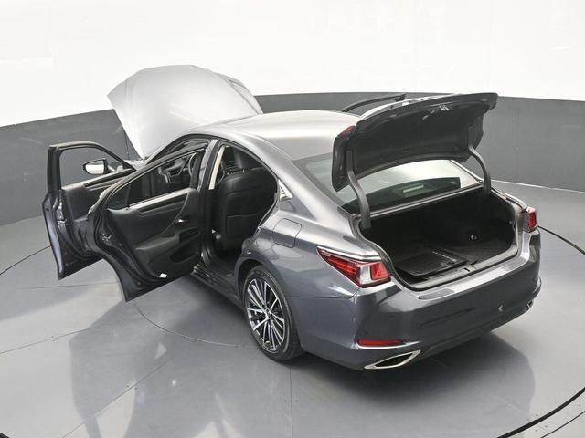 Photo of 2022 Cloudburst Gray Lexus ES 350