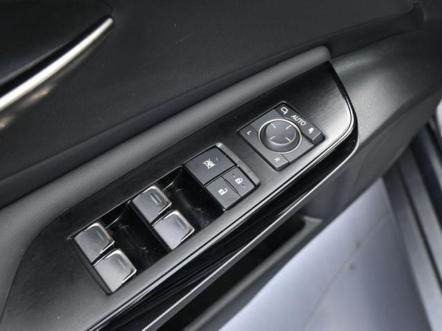 Photo of 2022 Cloudburst Gray Lexus ES 350