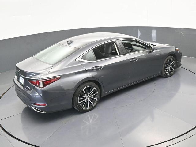 Photo of 2022 Cloudburst Gray Lexus ES 350