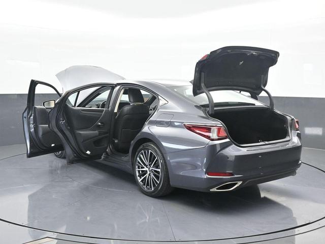 Photo of 2022 Cloudburst Gray Lexus ES 350