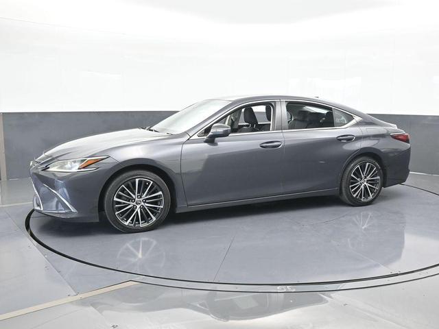 Photo of 2022 Cloudburst Gray Lexus ES 350